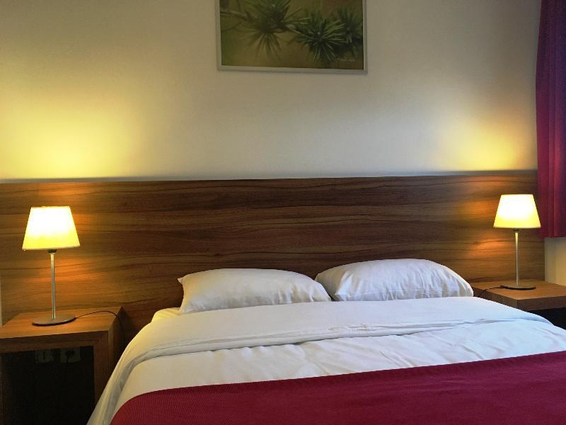Appart'Hotel Victoria Garden Pau Zewnętrze zdjęcie